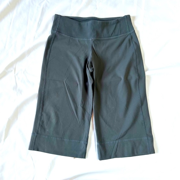 Lululemon Crop Pants Size 4 - Picture 1 of 6